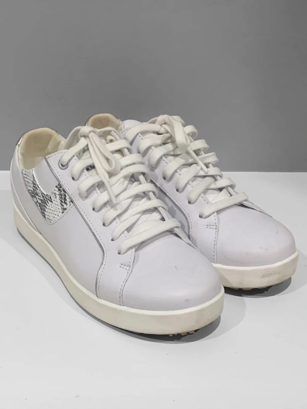 FootJoy Women’s Links Golf Shoes Spikeless Leather White Snake 7.5 - Picture 5 of 10